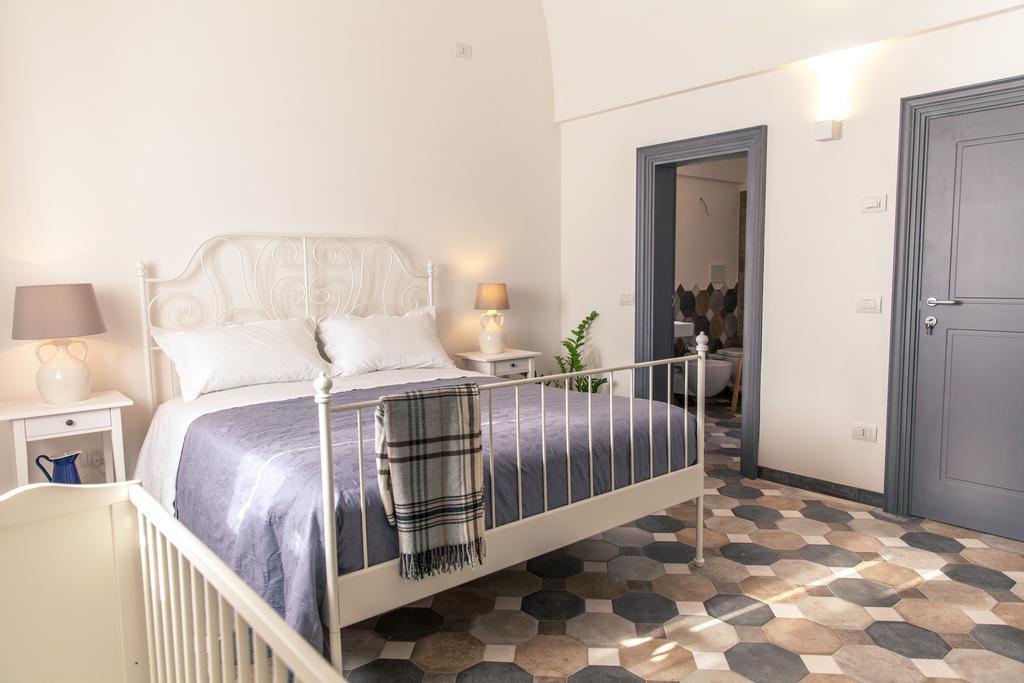 Marinella Suite Home Locorotondo Exterior foto